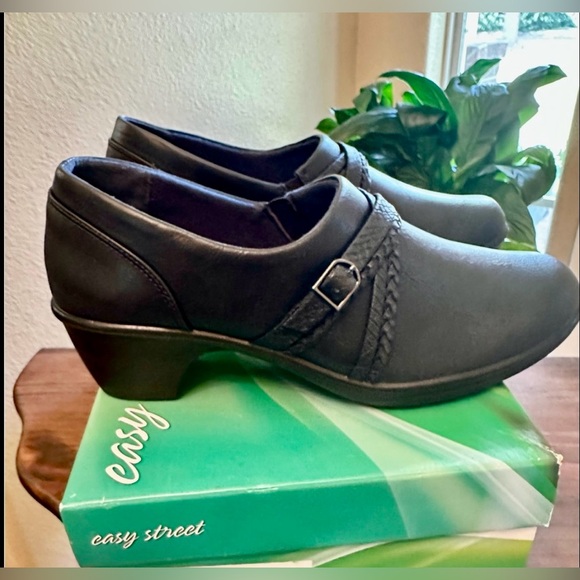 Easy Street Comfort Slip-On Shoes | Women’s 11M | Dark Navy (Near Black) | NWT - Picture 6 of 9